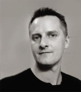 Denne kjekke mannen debuterte som rollespillforfatter mandag. Imagonem gratulerer!